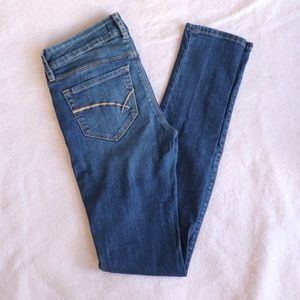 BULLHEAD BLACK SKINNIEST JEANS - SIZE 3